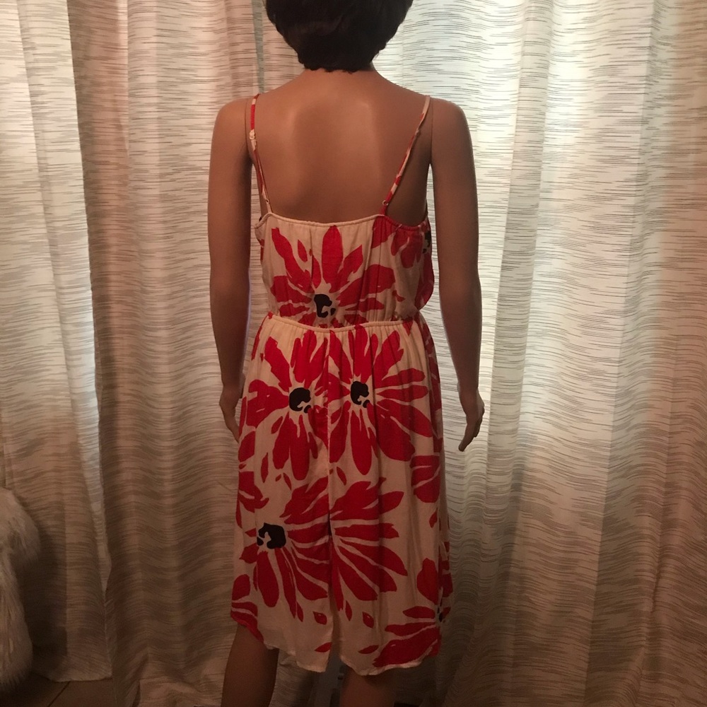 Cream and red flower dress - Picture 2 of 8